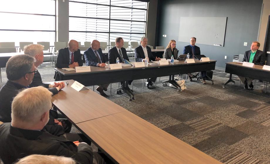 April 2019 - Senator Hoeven discusses North Dakota’s UAS capabilities in a roundtable with FAA and state officials.